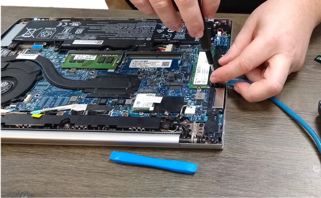 PCrefurb article Laptop refurbishing photo